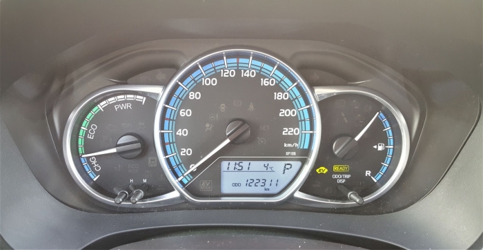 Toyota Yaris Hybrid 2015-ös, 122.000km-ben, 1.5 hybrid 